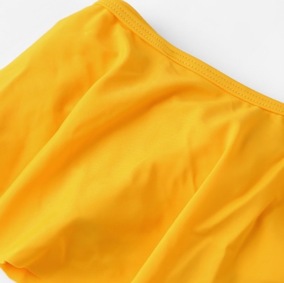 Off Shoulder Ruffle bikini - Picture 4 of 6